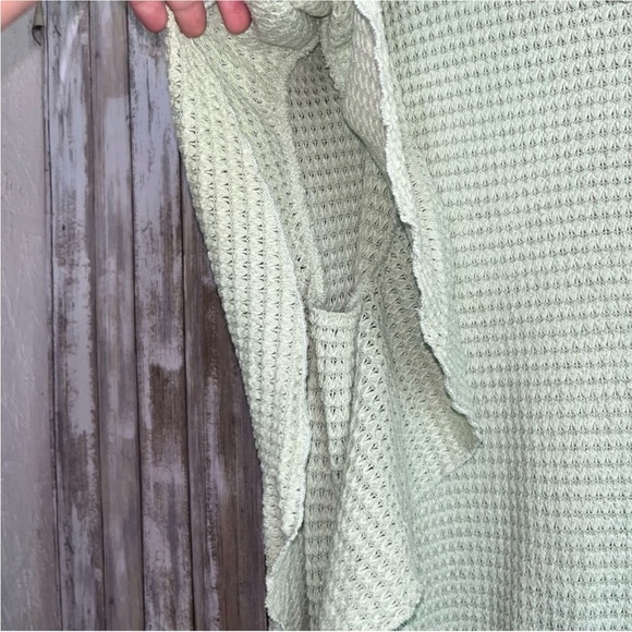 BiBi Green Ruffle Textured Blouse - Picture 2 of 5